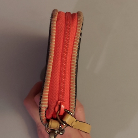 Vera Bradley embroidered desert theme with cactus and owl wristlet wallet - Picture 6 of 12